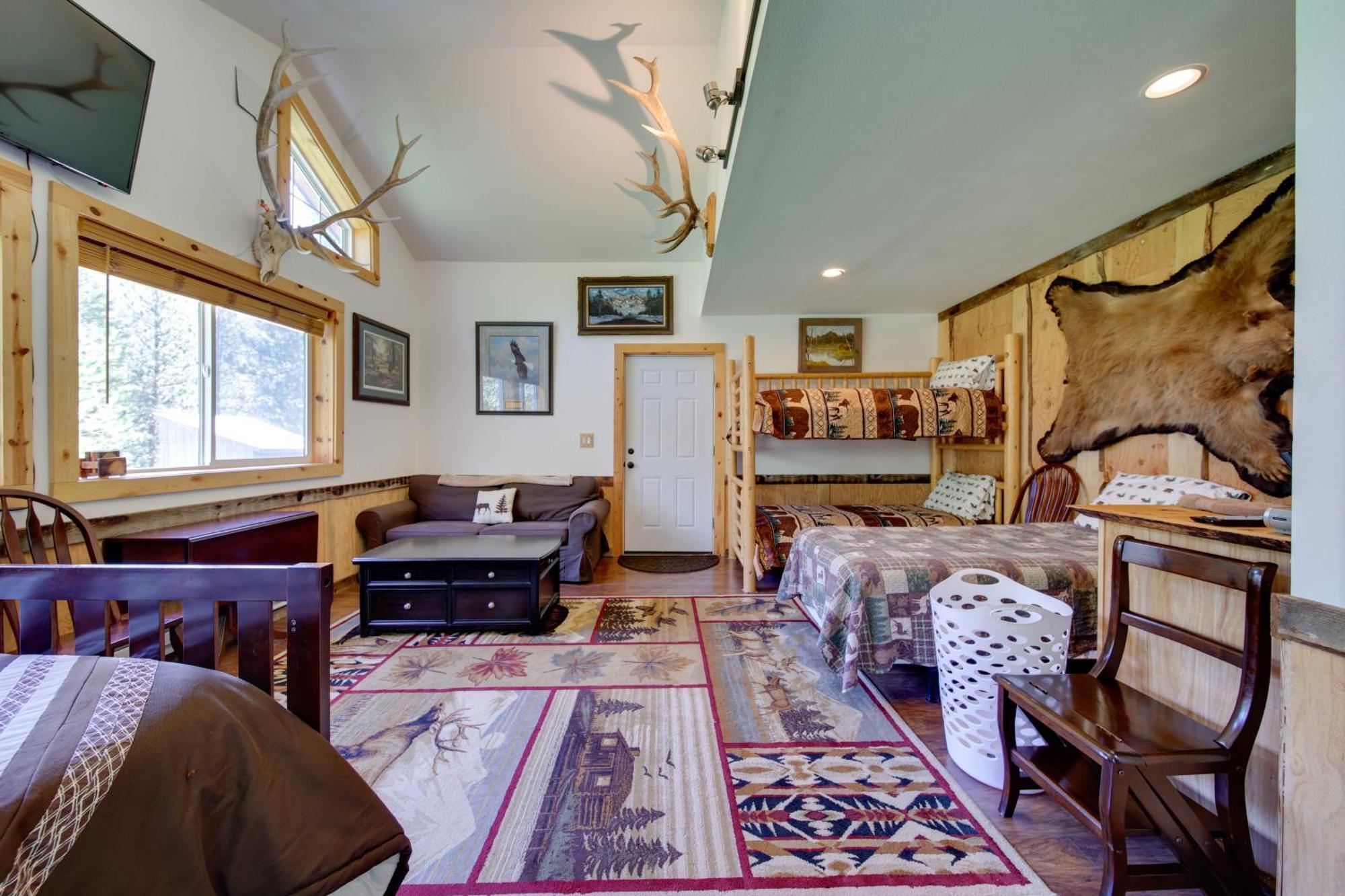 Cozy Countryside In Robie Creek Park! Holiday home *