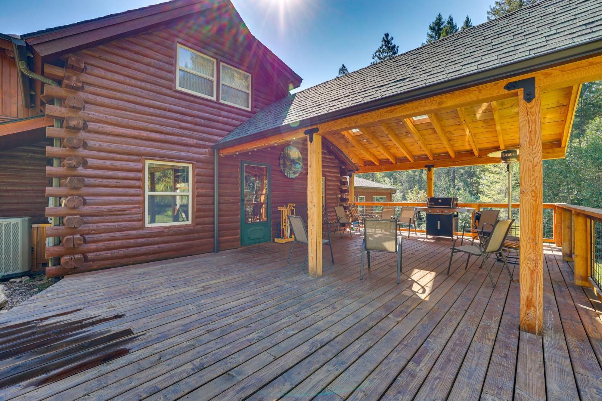 Mountain With Pool At Flowing Springs Ranch! *
