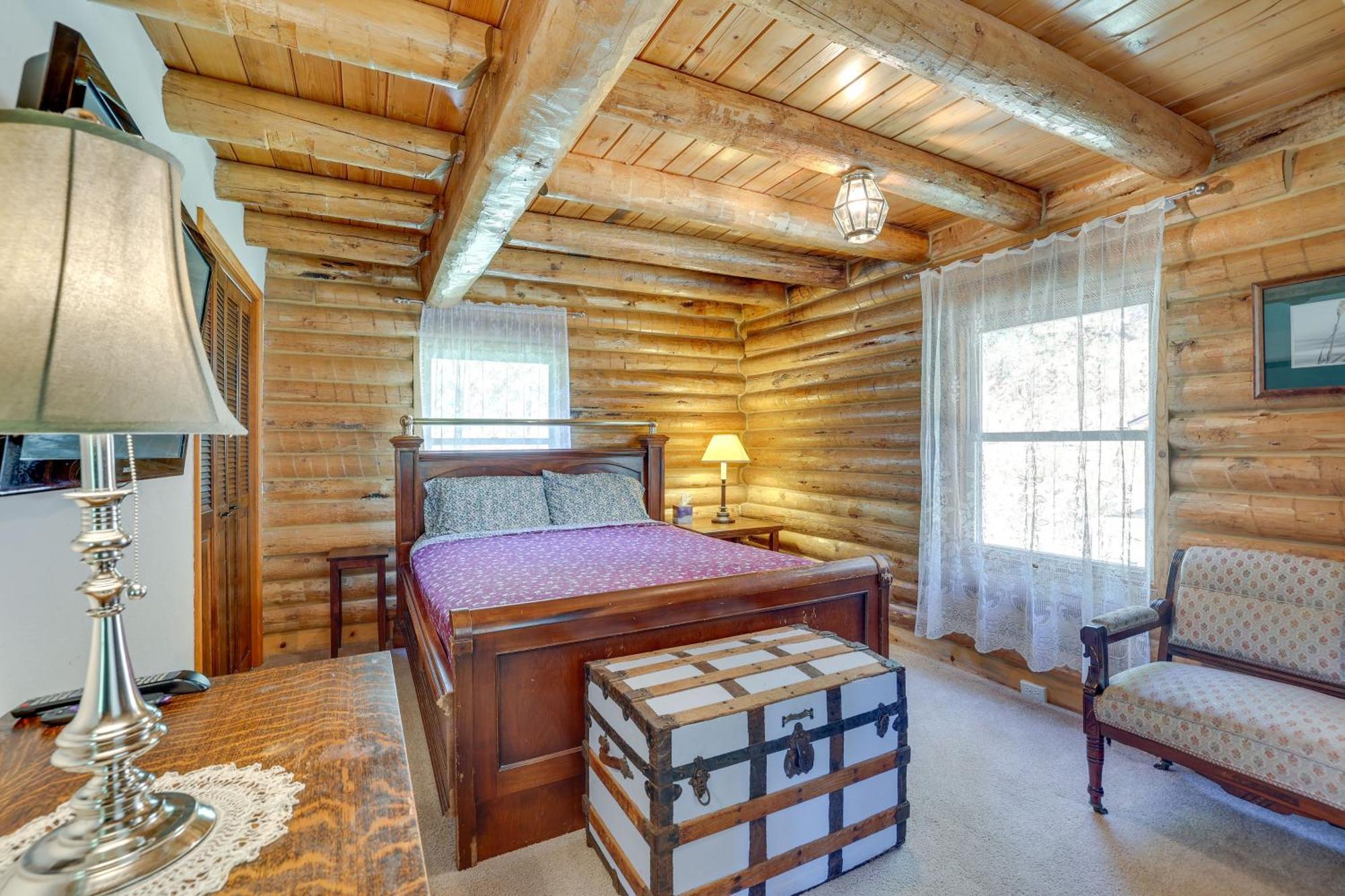 Mountain With Pool At Flowing Springs Ranch! Holiday home *