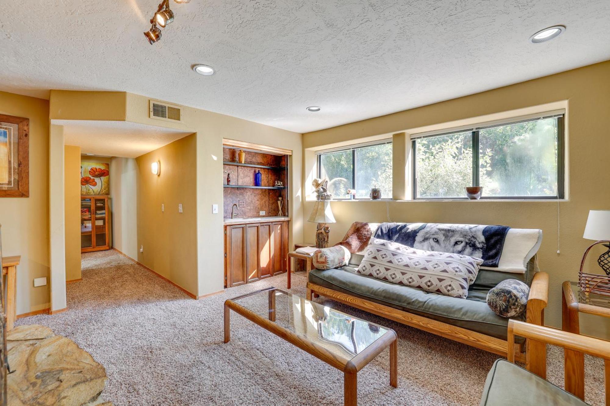 Mountain With Pool At Flowing Springs Ranch! Holiday home