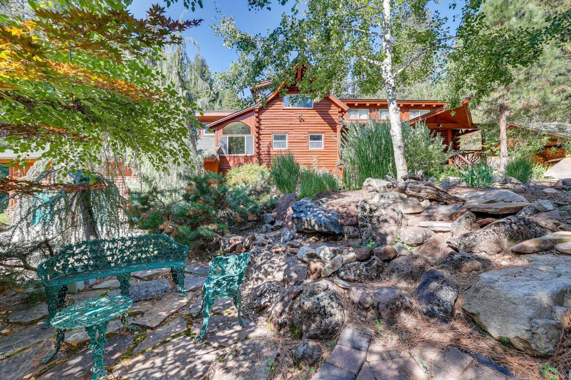 Mountain With Pool At Flowing Springs Ranch! *