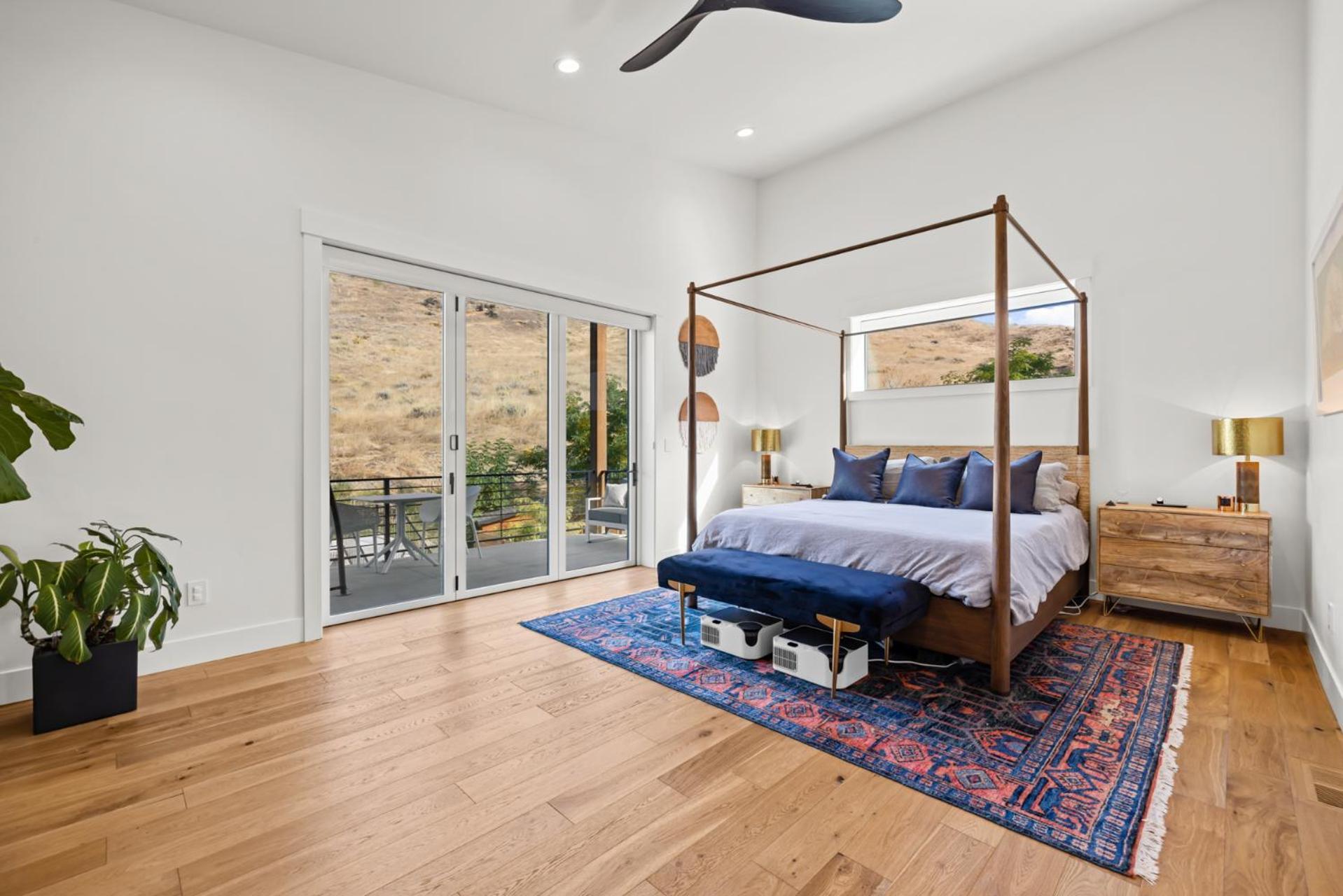 Lux North End Home: Heated Pool/fire Pit/theatre Boise