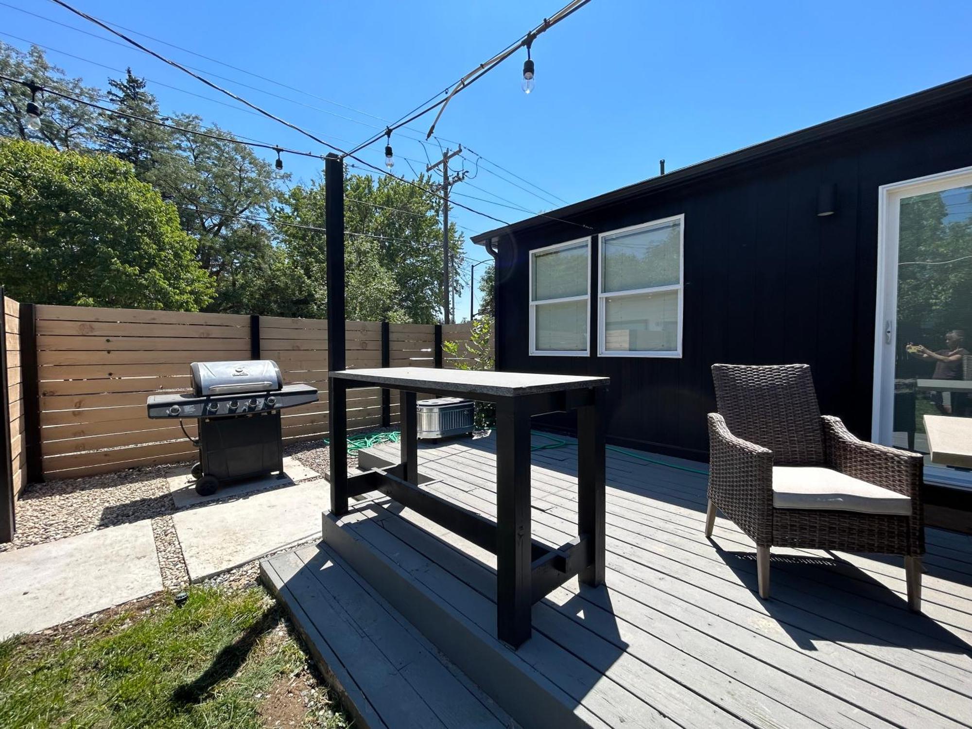Off-broadway - Modern Woutdoor Haven Boise