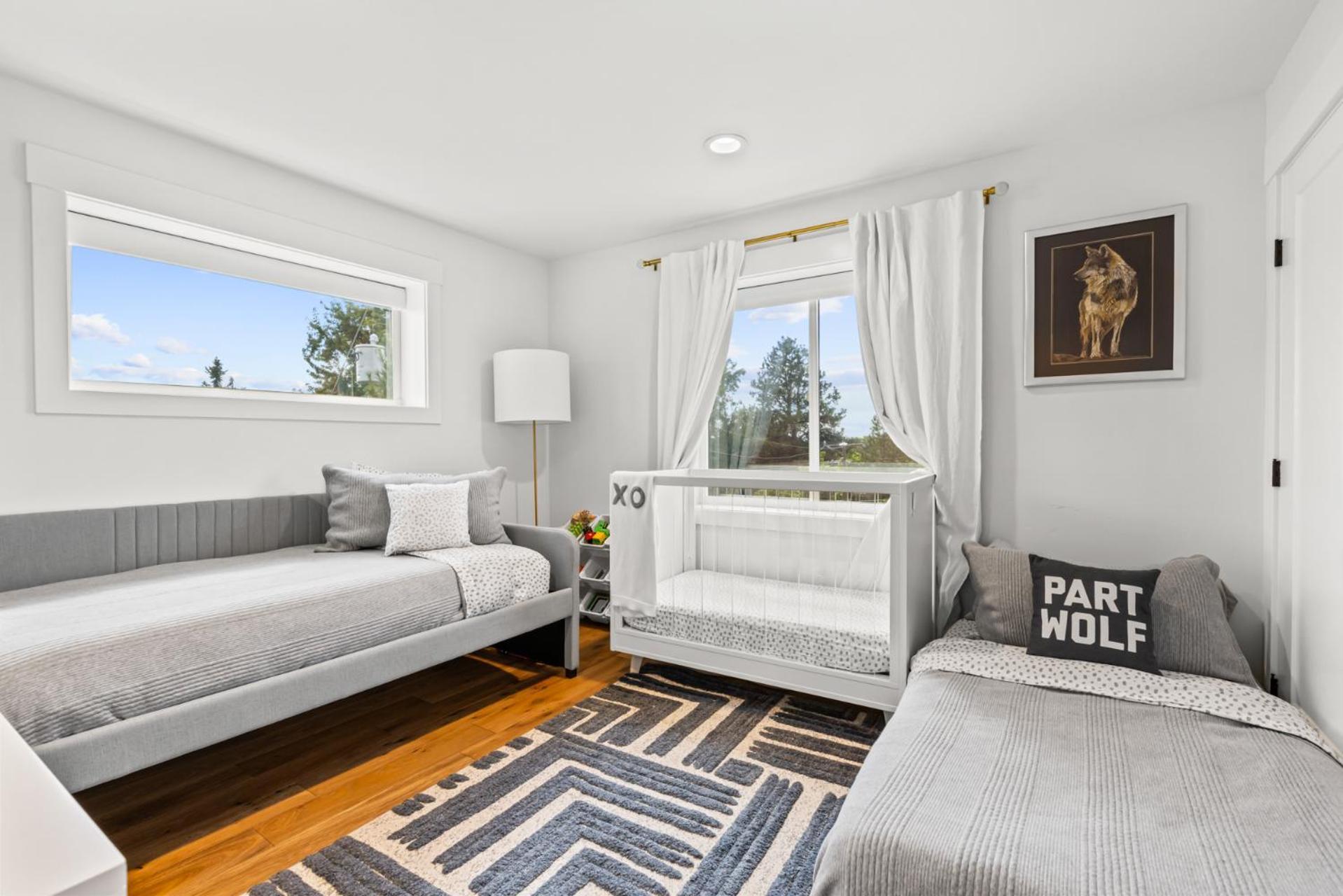 Lux North End Home: Heated Pool/fire Pit/theatre *