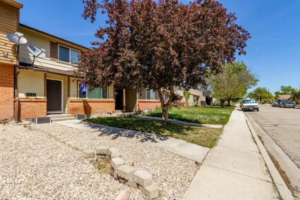 #stayinmydistrict Cozy Townhouse