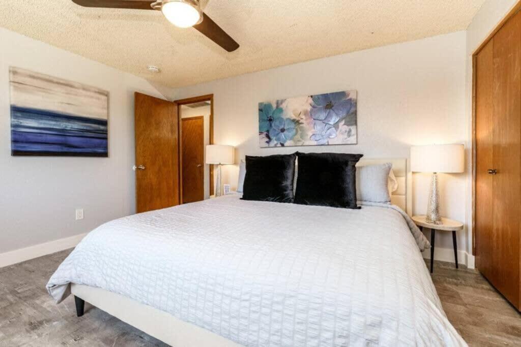 #stayinmydistrict Cozy Townhouse Holiday home *