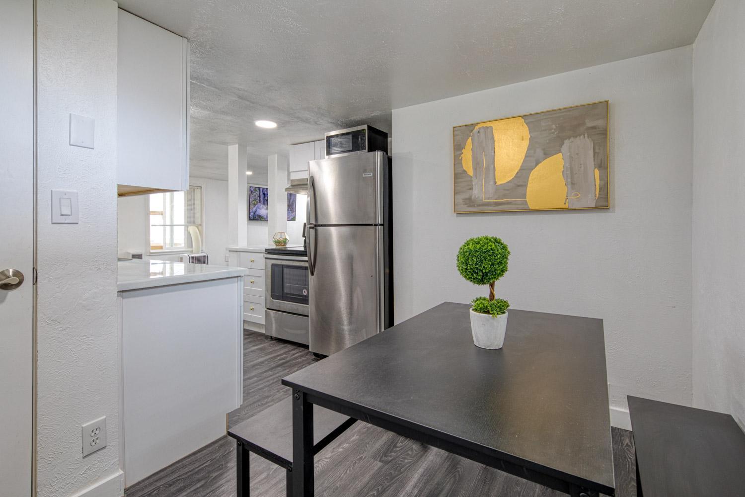 New Downtown On Bsu Campus 3 Beds Sleeps 6 Apartment
