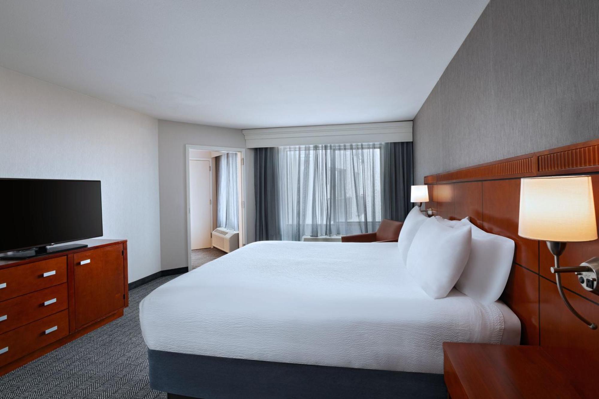 Hotel Courtyard By Marriott West/meridian Boise