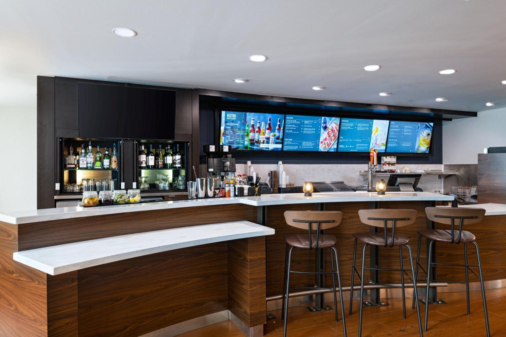 Hotel Courtyard By Marriott West/meridian Boise