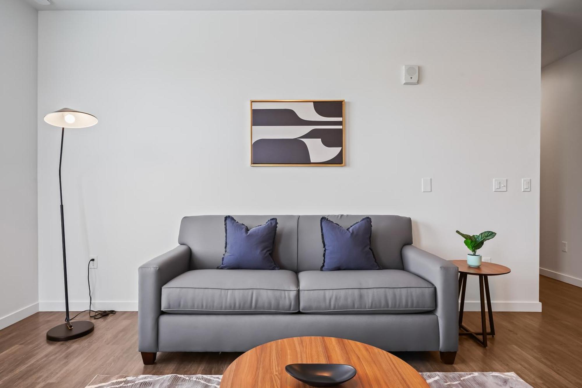 Kasa At Cortland On The River Apartment