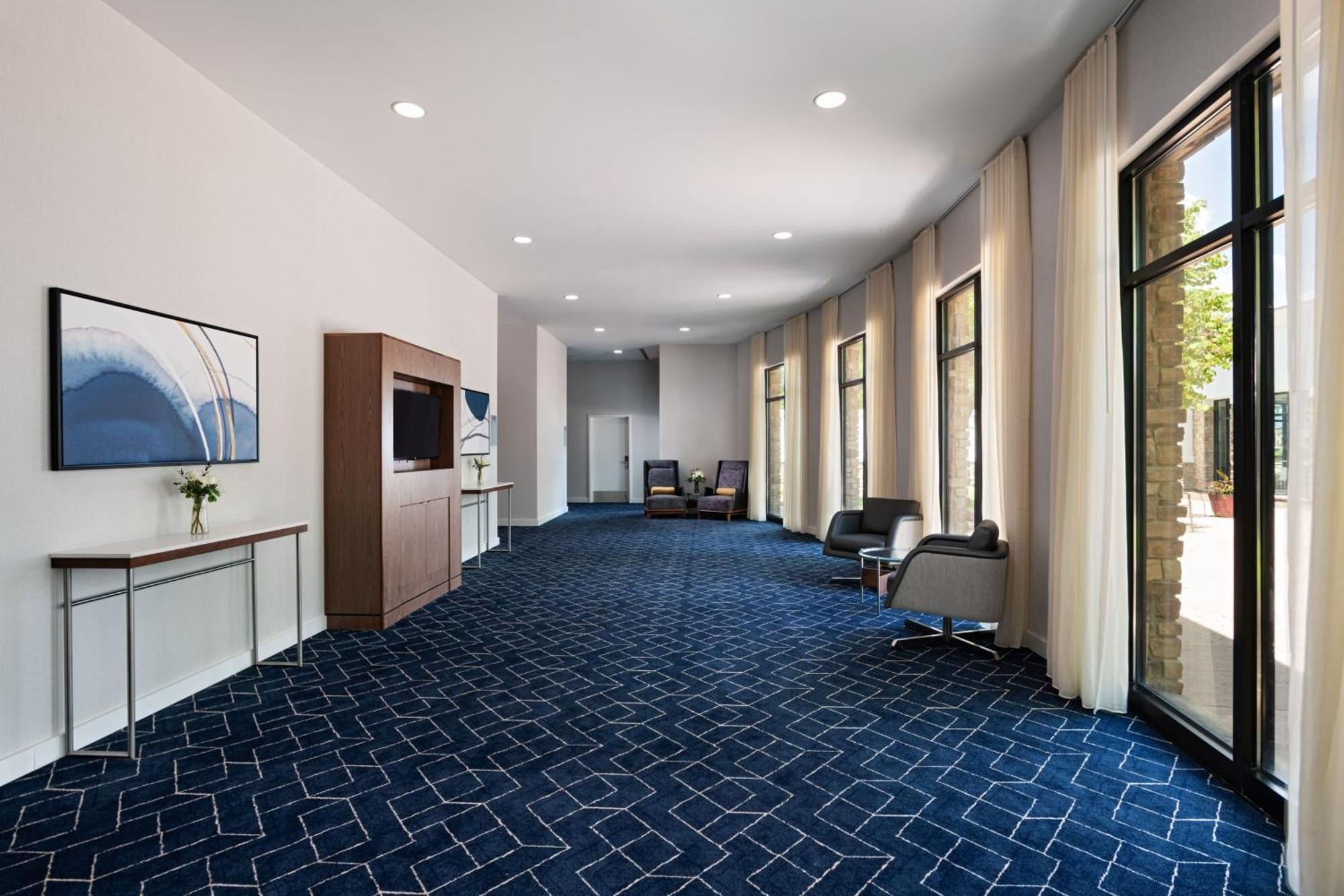 Courtyard By Marriott West/meridian 3*