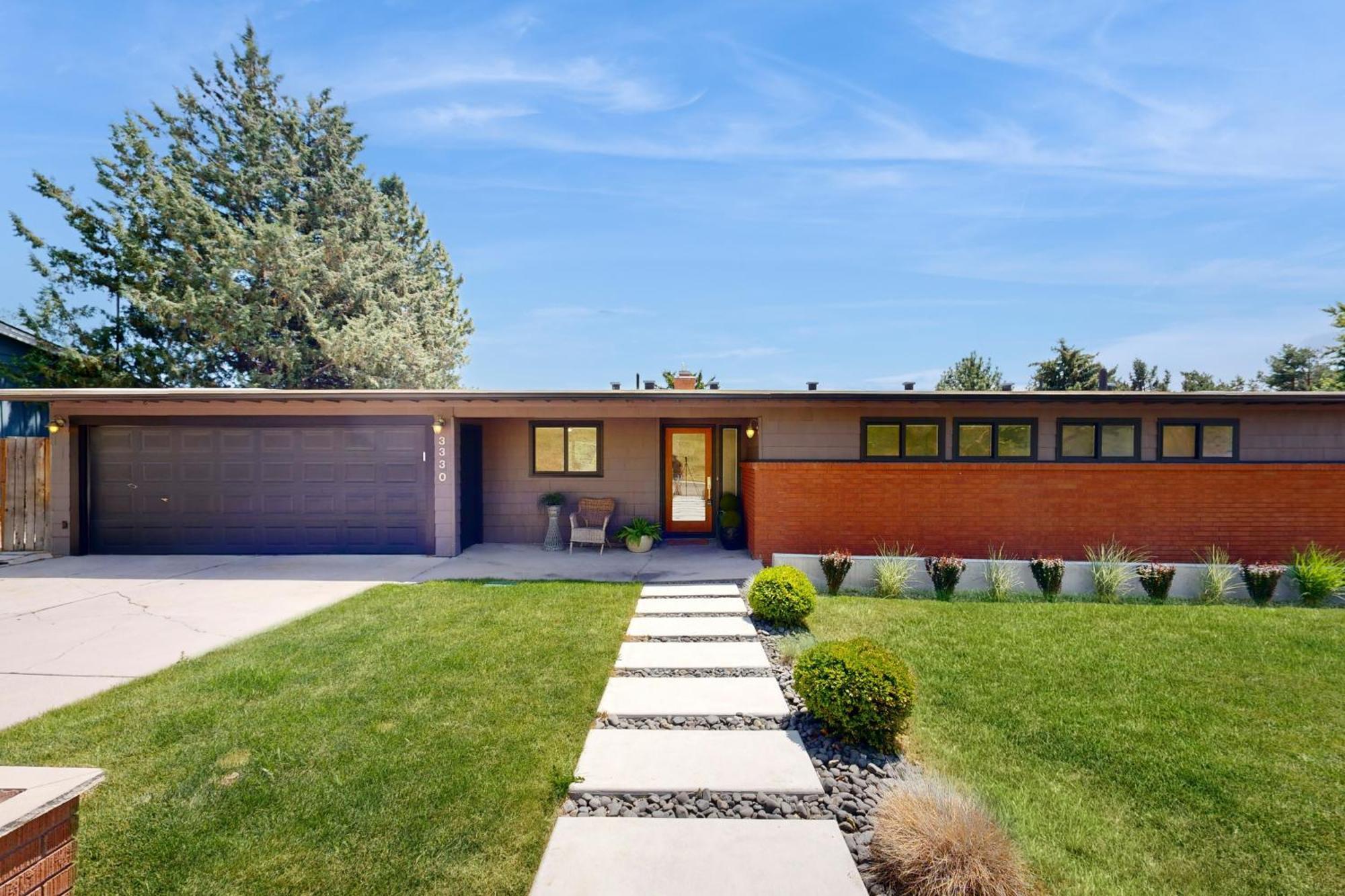 Radiant Retreat Holiday home