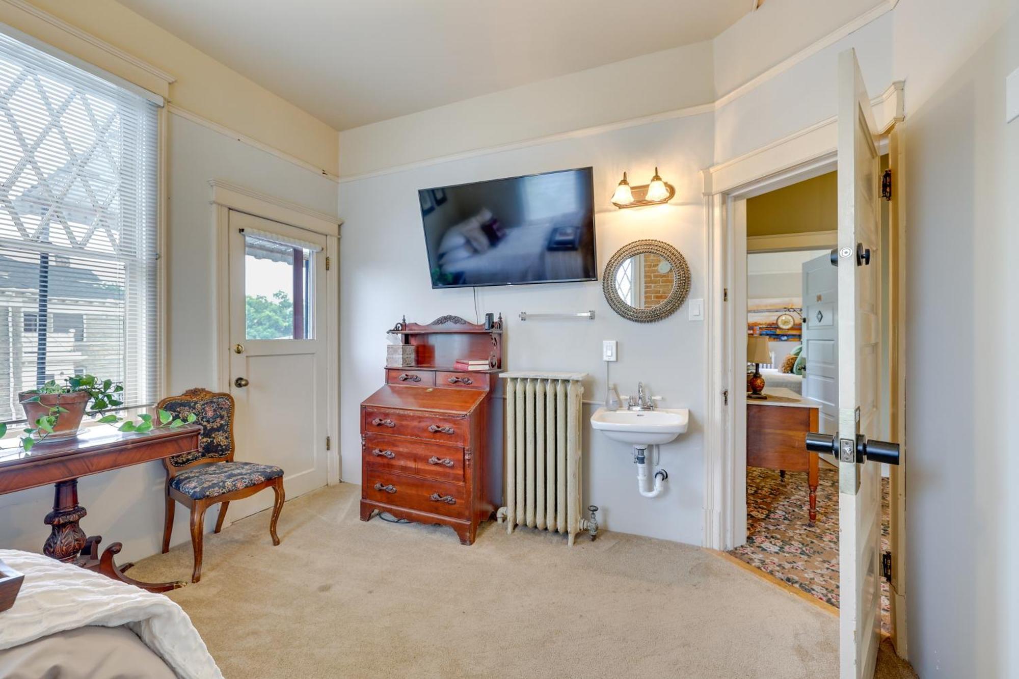 Mansion Close To Dtwn, River And Bsu!