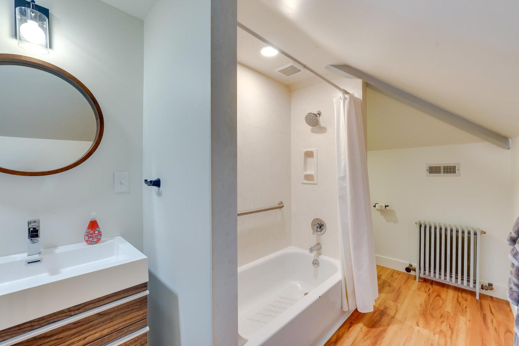 Mansion Close To Dtwn, River And Bsu! *