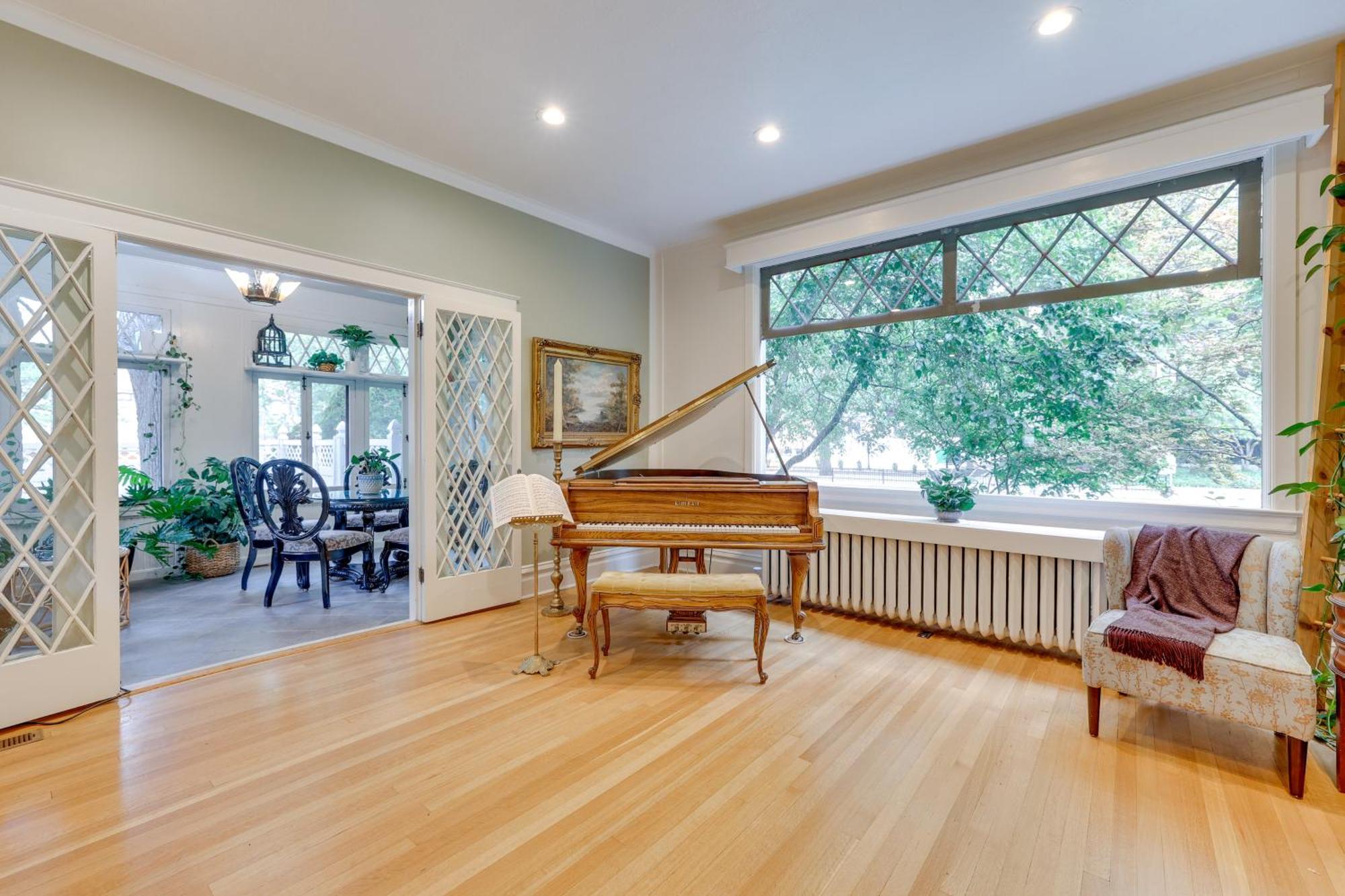 Mansion Close To Dtwn, River And Bsu! *