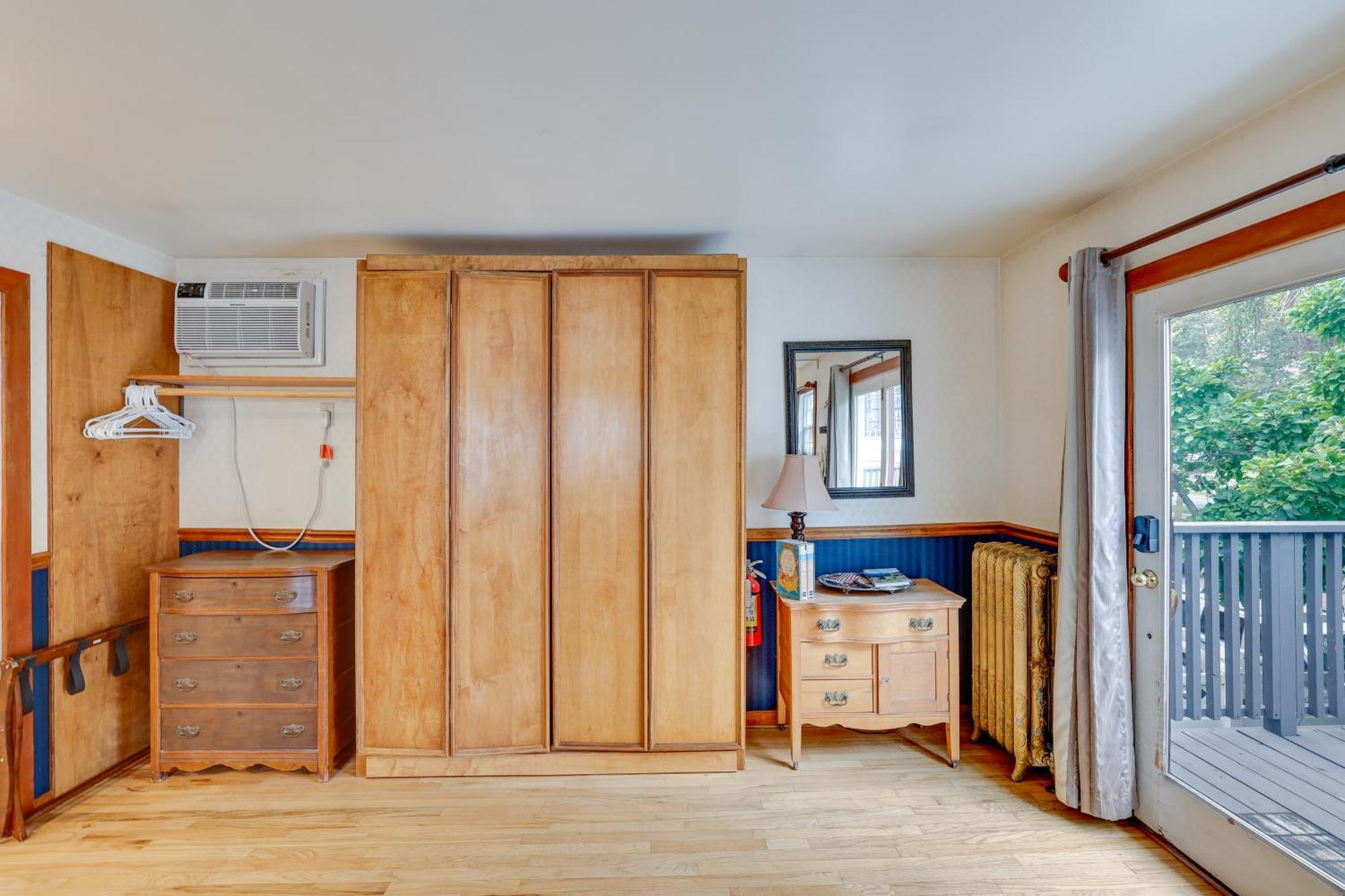 Apartment Historic With Courtyard, Blocks To Dtwn Boise