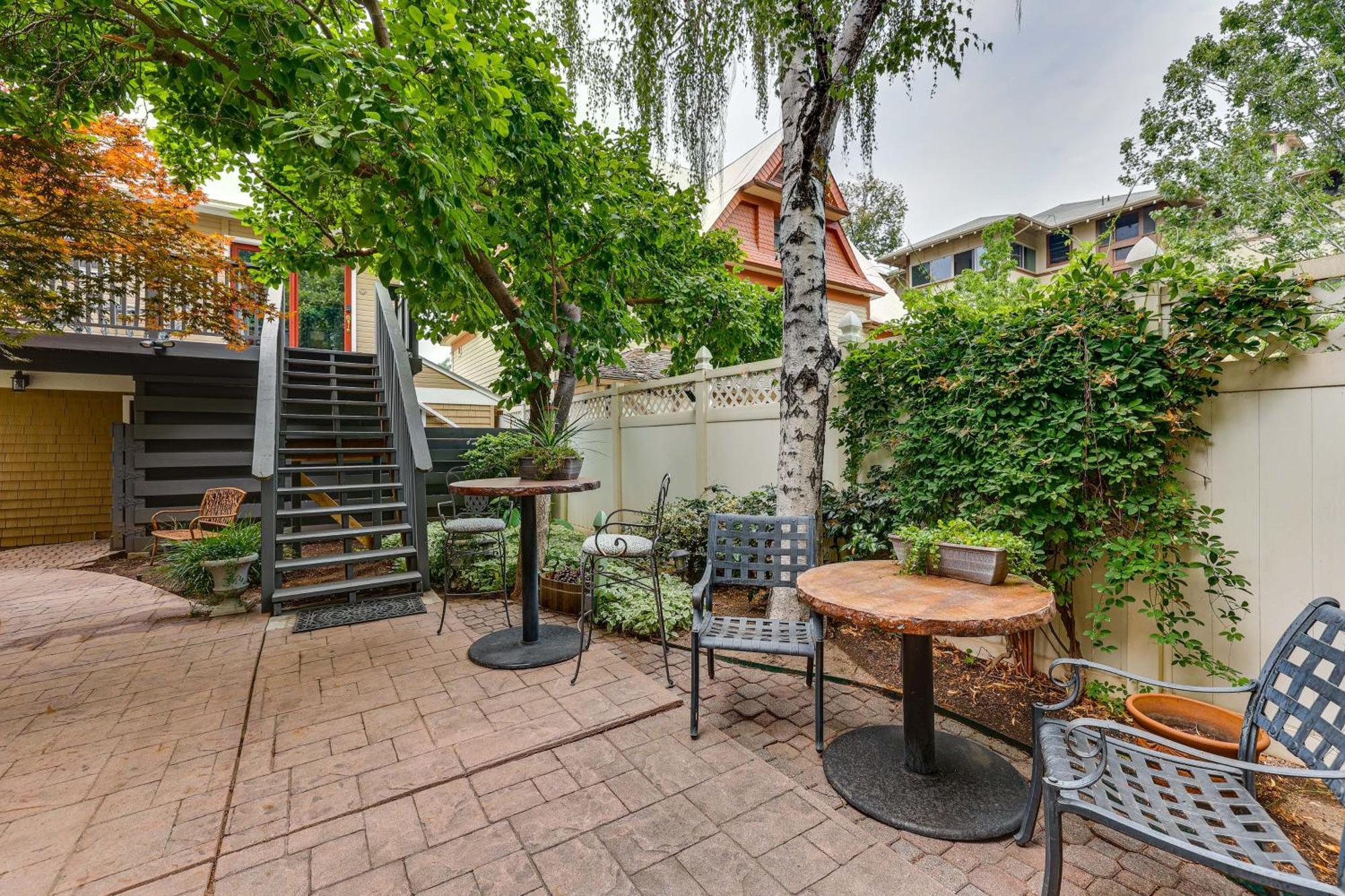 Apartment Historic With Courtyard, Blocks To Dtwn *