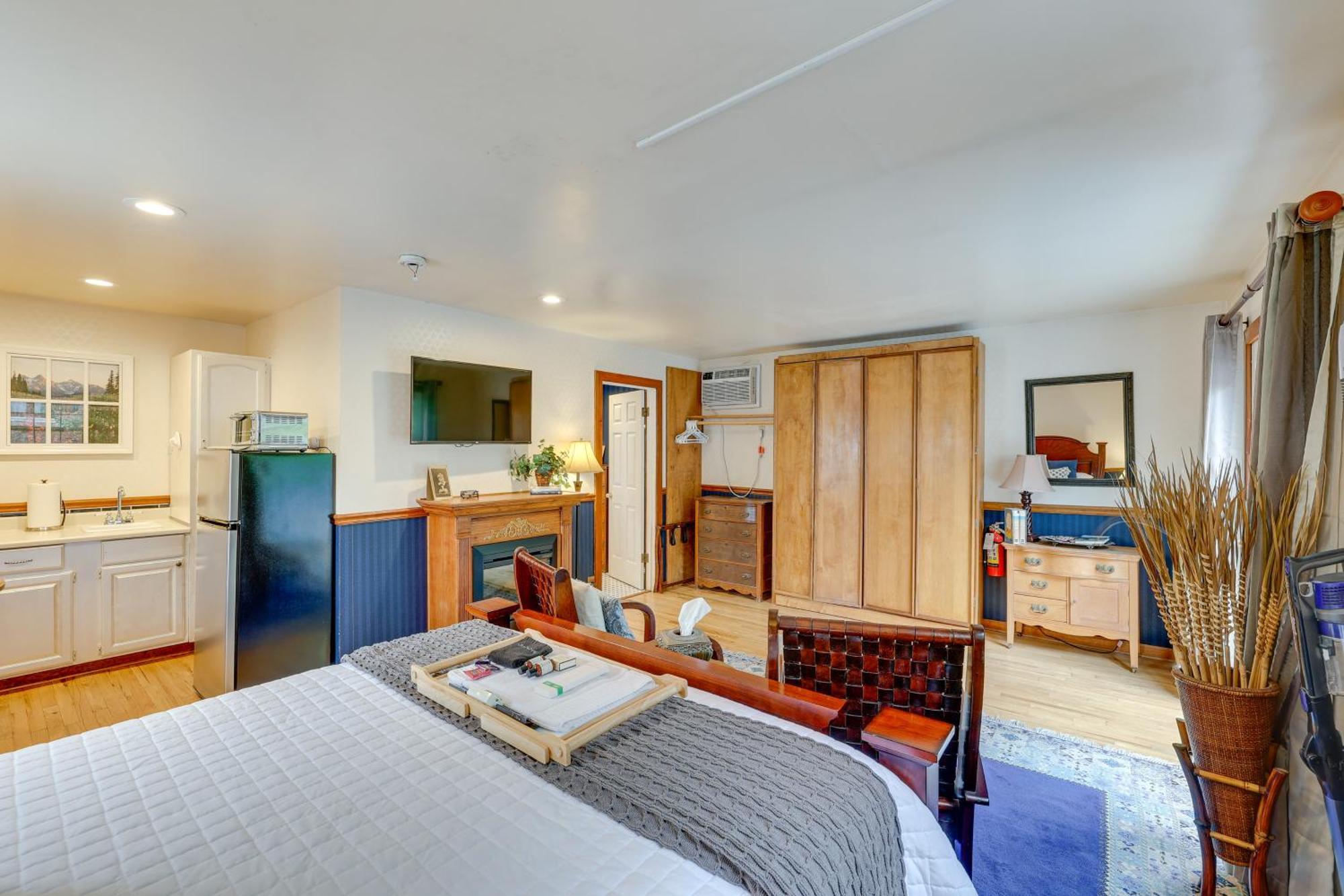 Apartment Historic With Courtyard, Blocks To Dtwn *