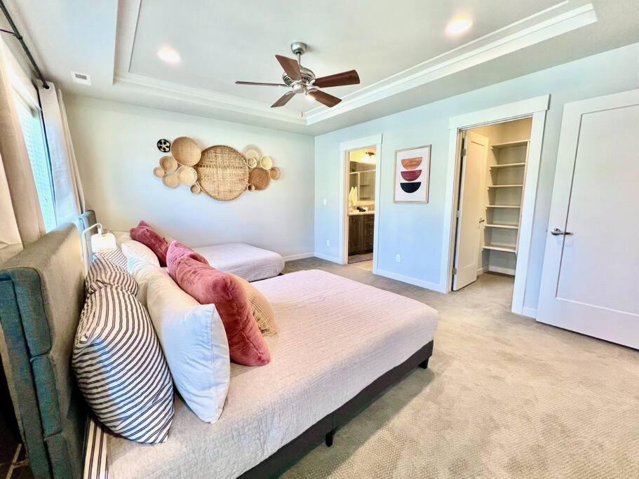 Holiday home Riverside Retreat-luxury Living *