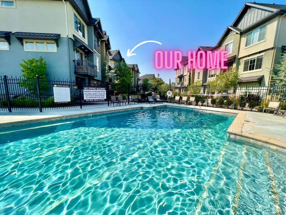 Riverside Retreat-luxury Living Holiday home Boise