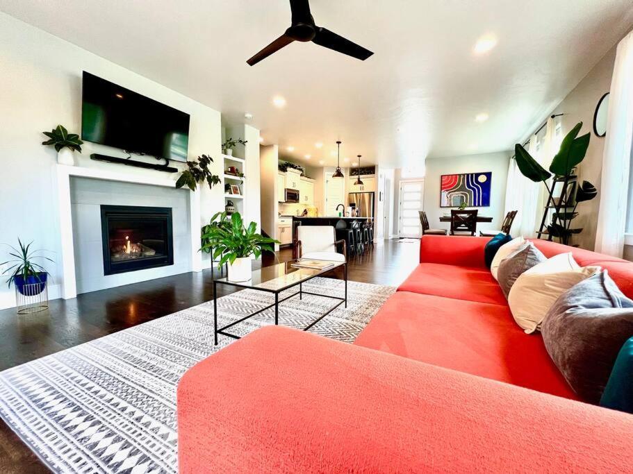 The Greenbelt Getaway - Views, Pets, Bikes, Games, Fun Holiday home Boise