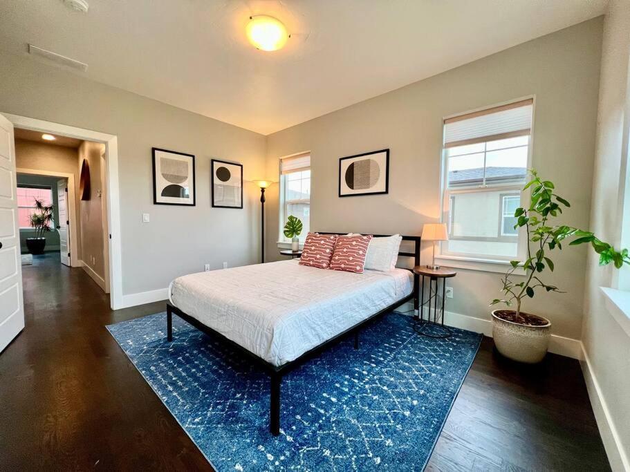 The Greenbelt Getaway - Views, Pets, Bikes, Games, Fun Holiday home Boise