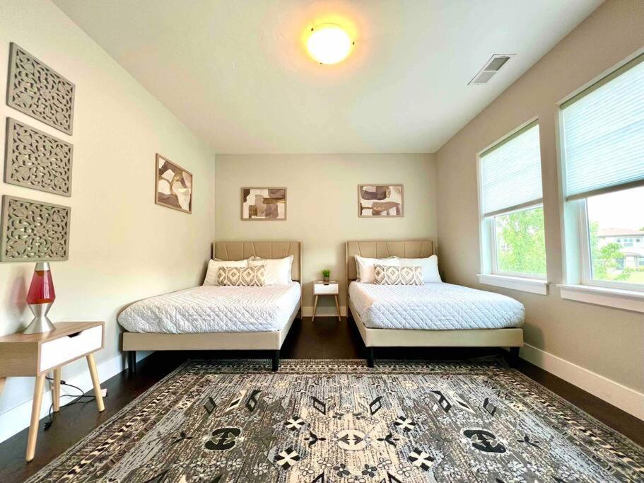 The Greenbelt Getaway - Views, Pets, Bikes, Games, Fun Holiday home Boise