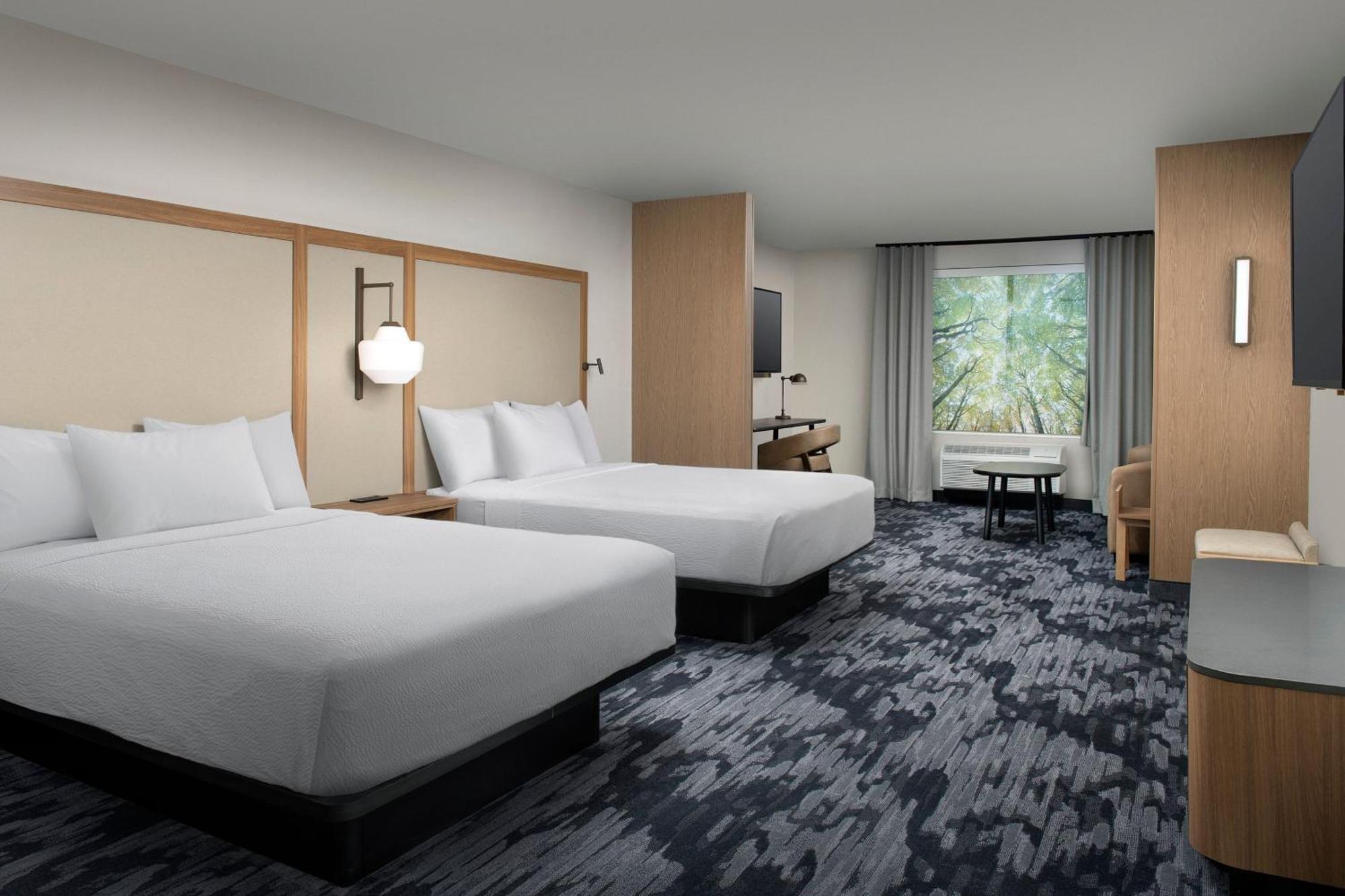 Fairfield & By Marriott West Hotel 3*