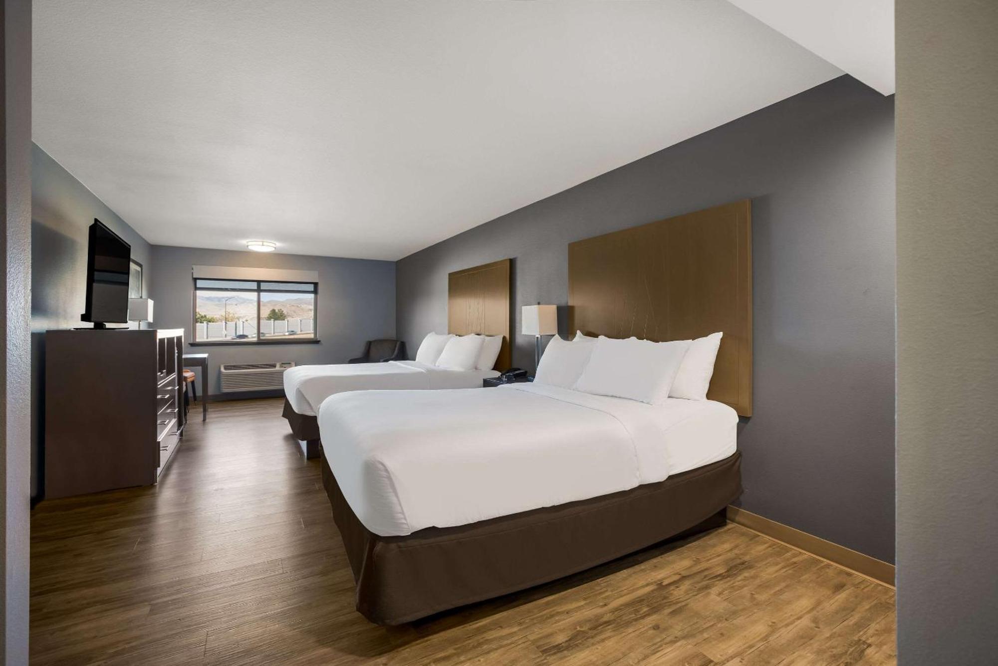 28 Airport, Ascend Collection Hotel