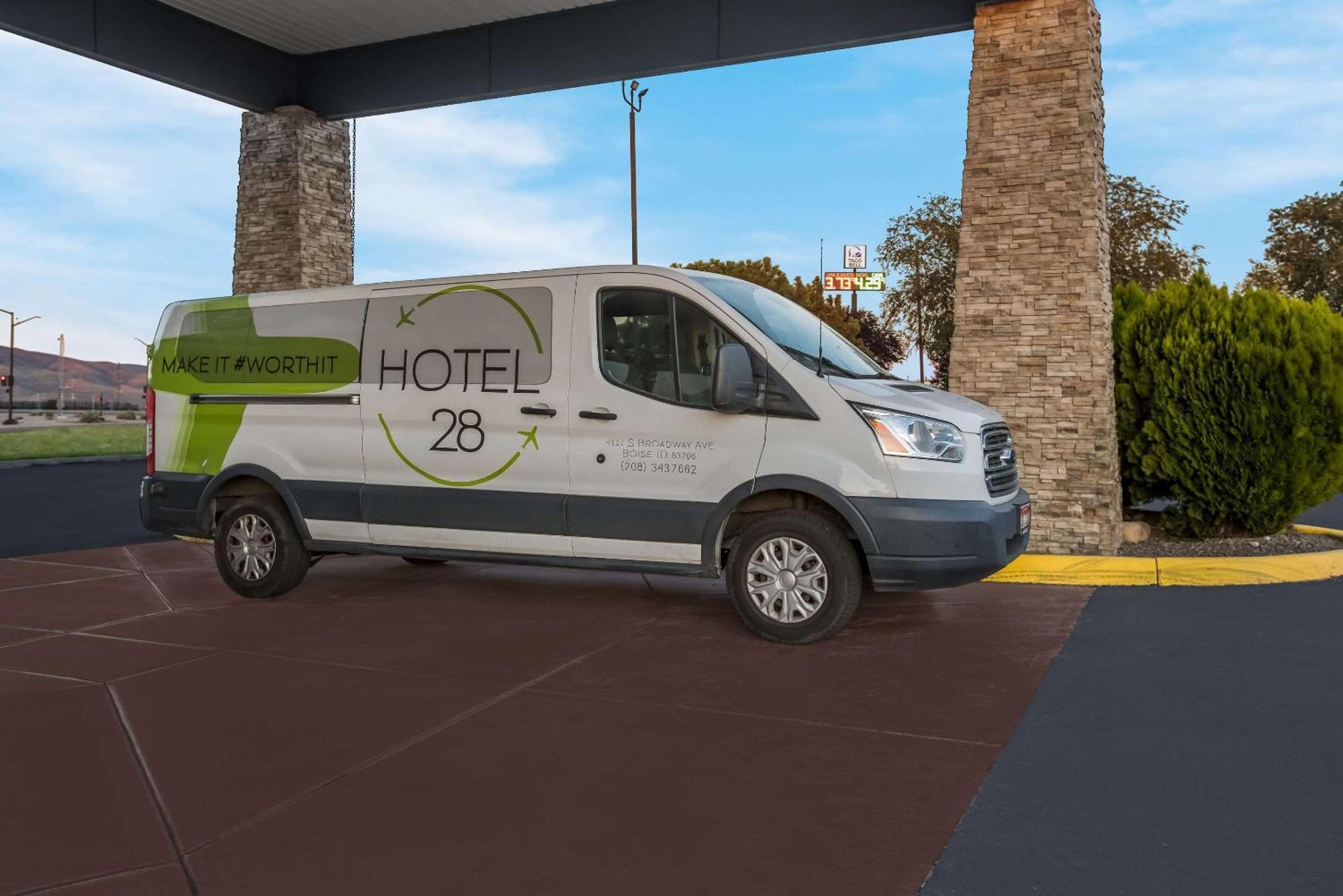 28 Airport, Ascend Collection 3*