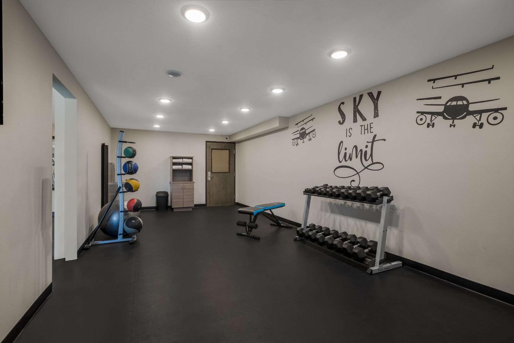 Hotel 28 Airport, Ascend Collection 3*