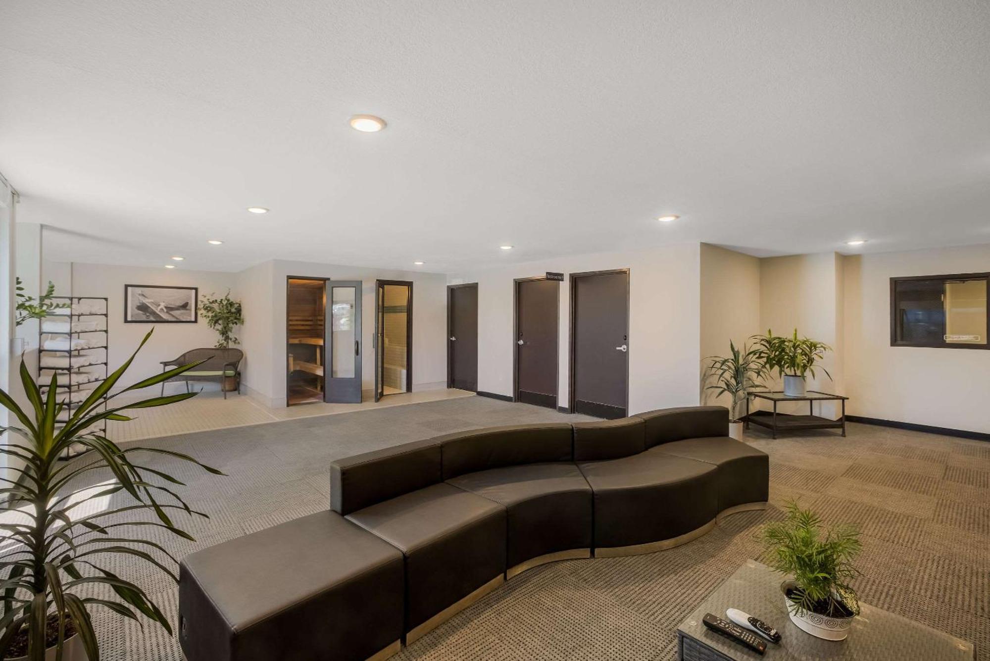 28 Airport, Ascend Collection Boise