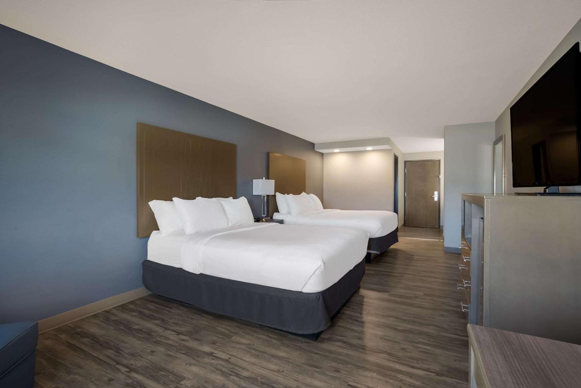 28 Airport, Ascend Collection 3*