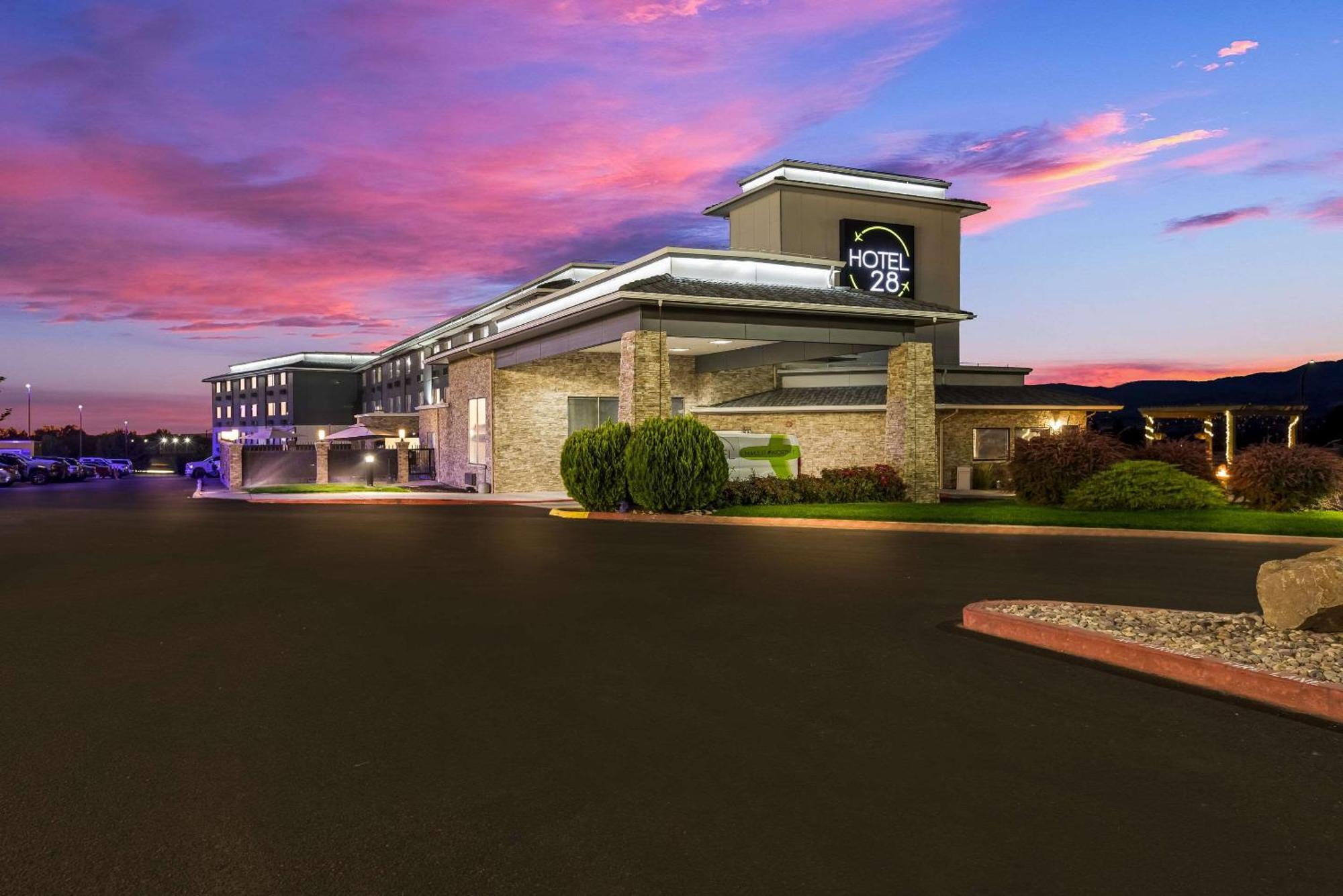 28 Airport, Ascend Collection 3* Boise