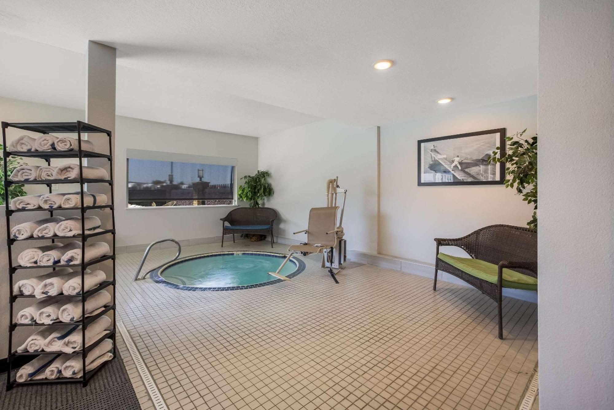 28 Airport, Ascend Collection Hotel Boise