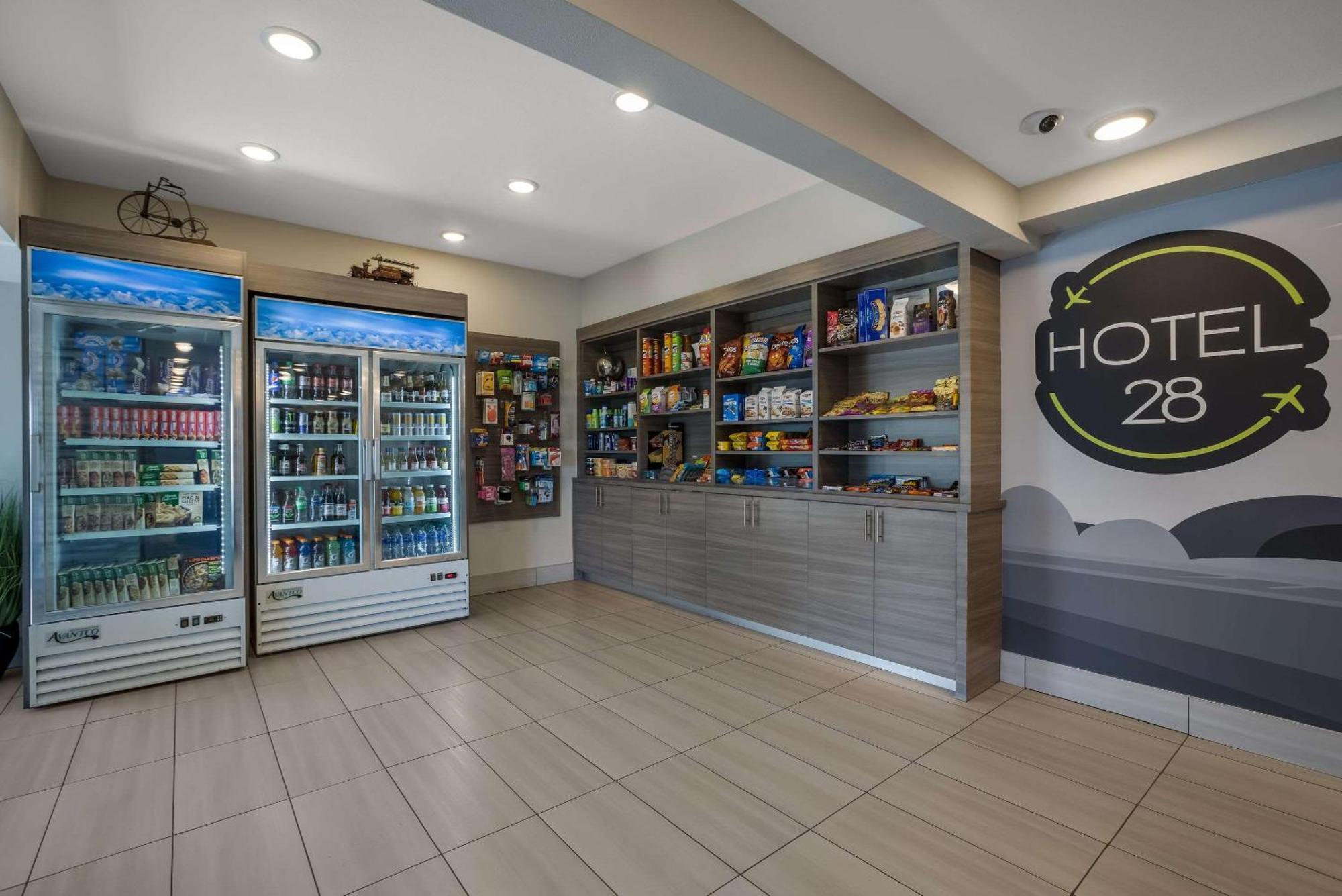 28 Airport, Ascend Collection Hotel
