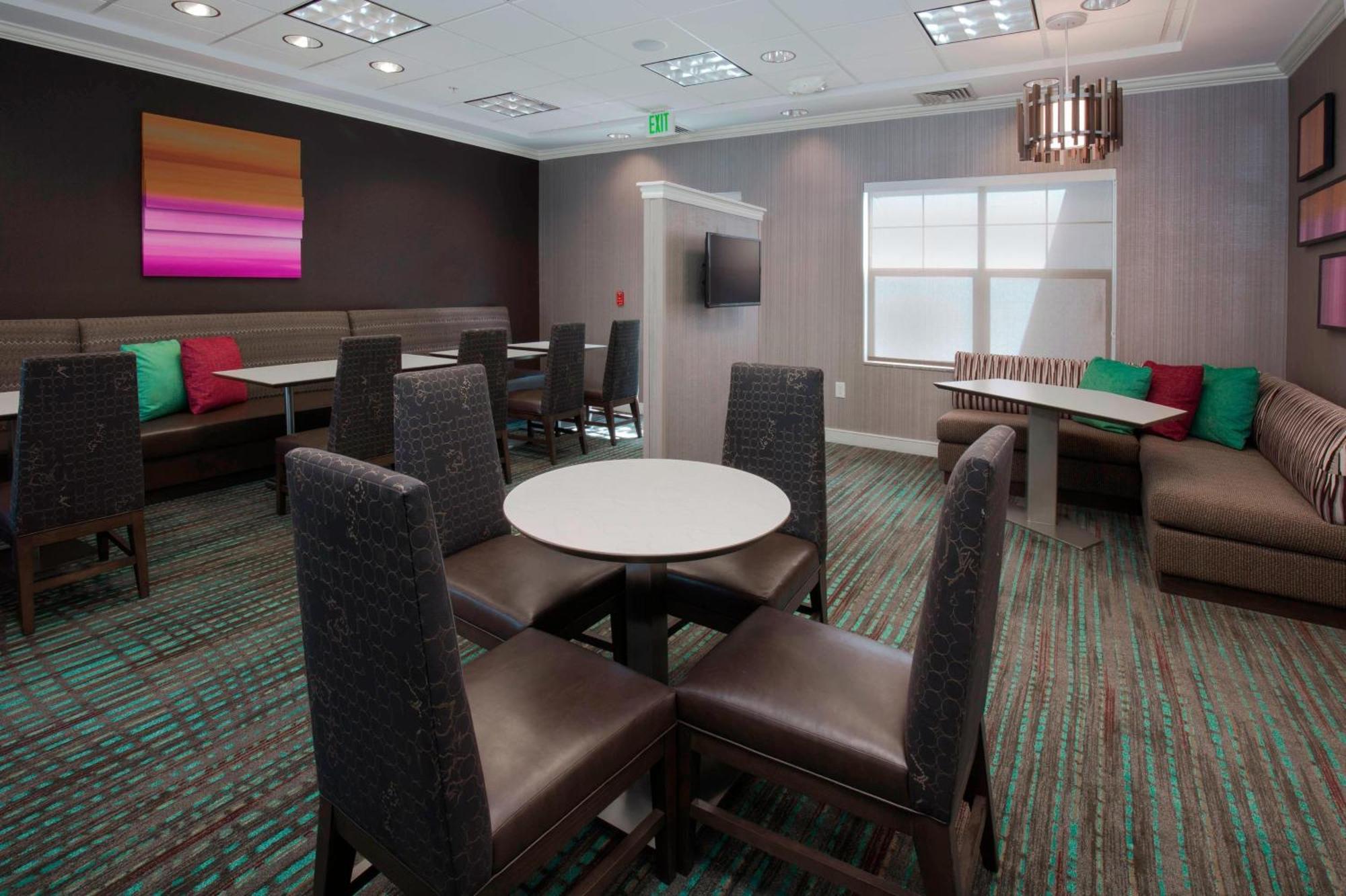 Hotel West