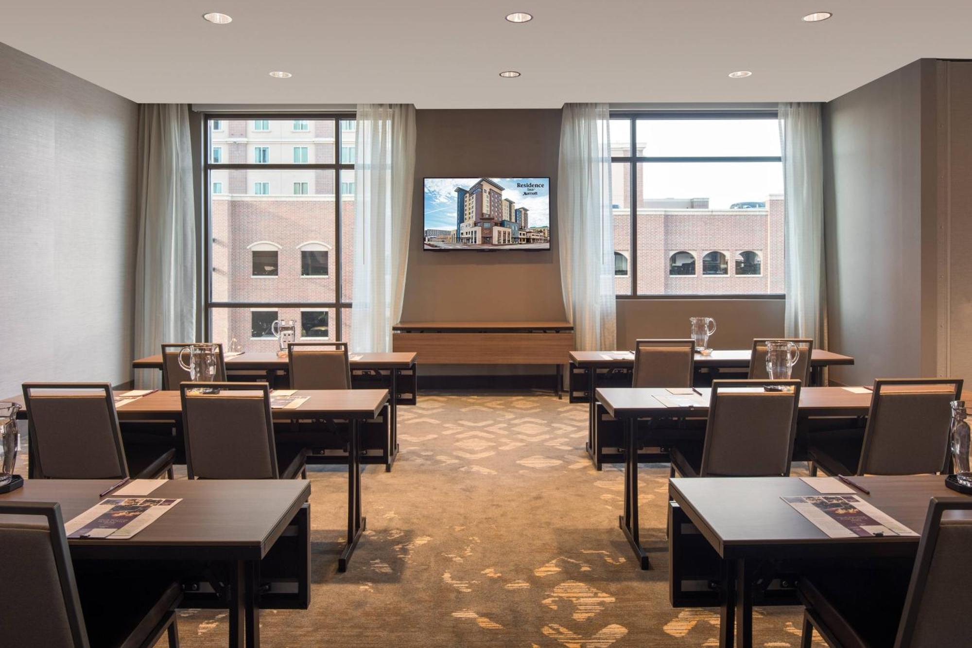 By Marriott Downtown Center 3* Boise