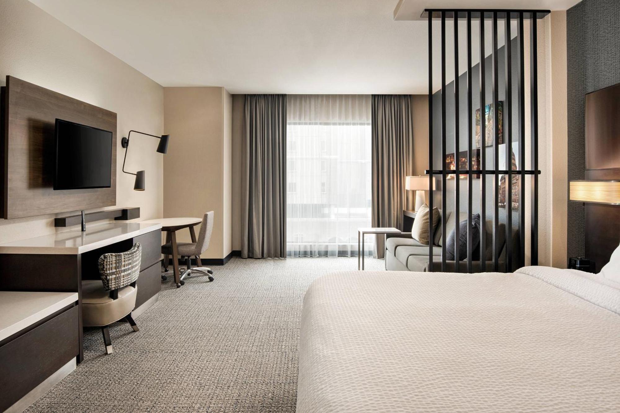 By Marriott Downtown Center Hotel