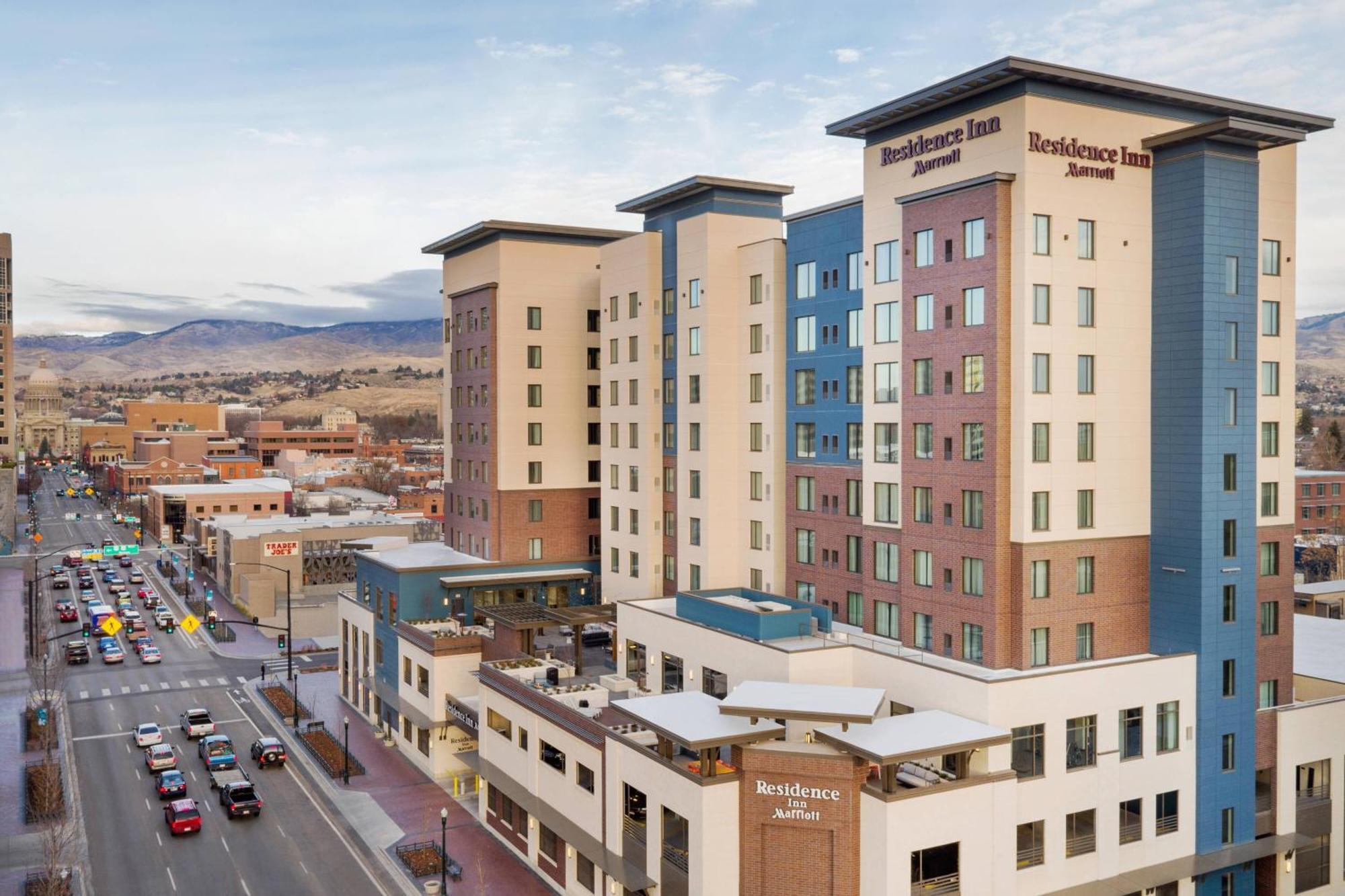 Hotel By Marriott Downtown Center 3*
