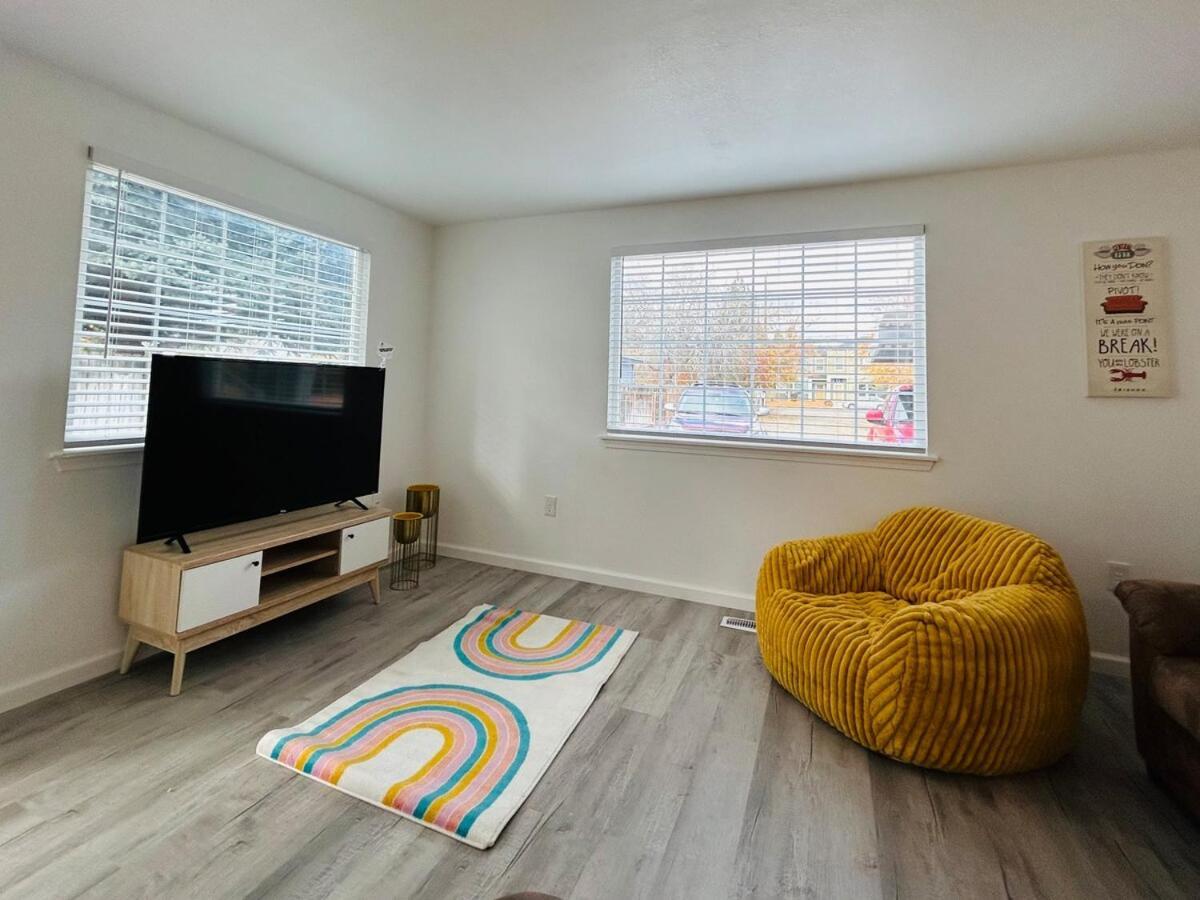 Phoebe's Place - A Friends' Inspired Escape *