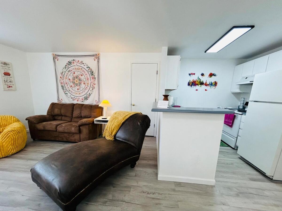 Phoebe's Place - A Friends' Inspired Escape Holiday home *