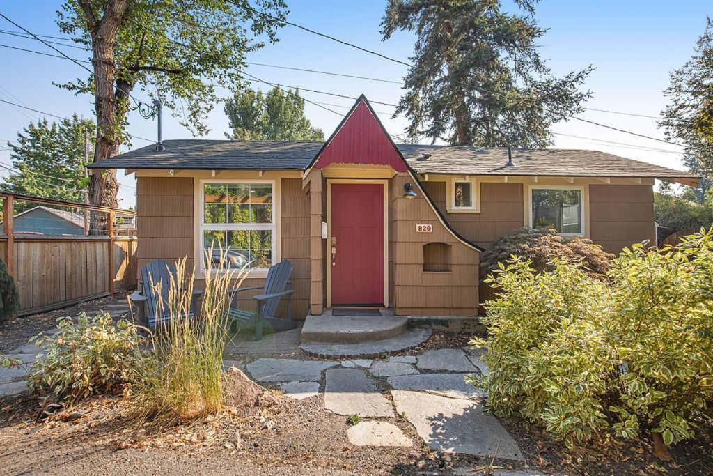 Charming Historical In Downtown Holiday home *