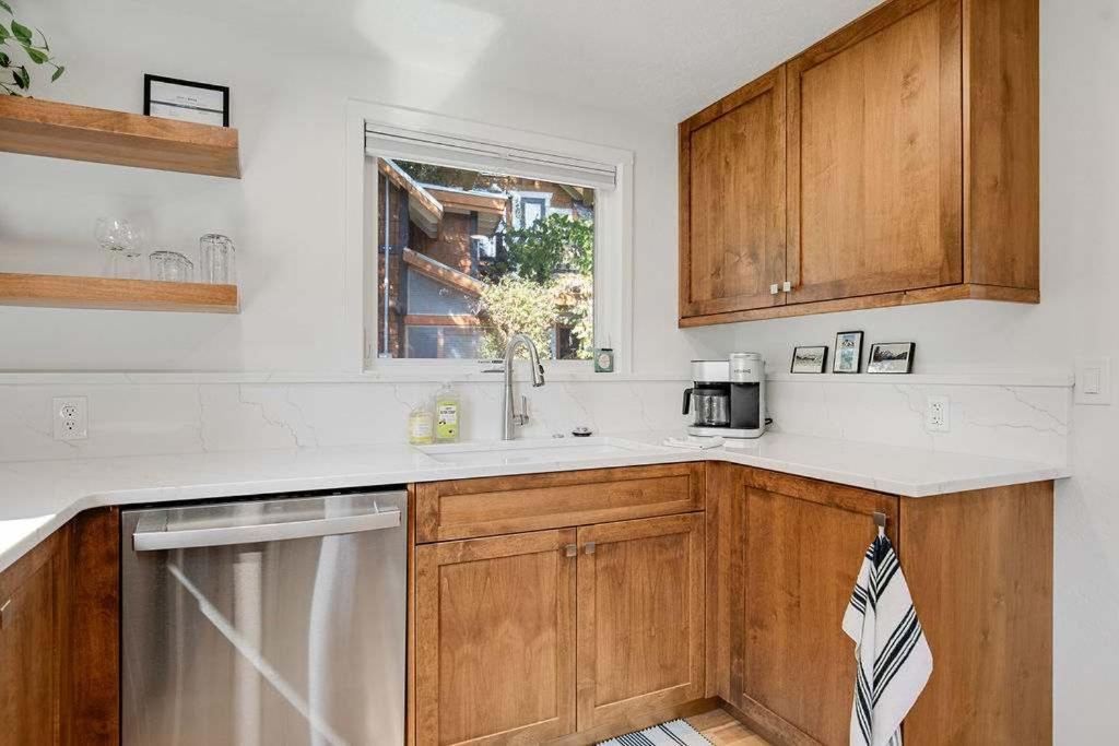 Charming Historical In Downtown Holiday home