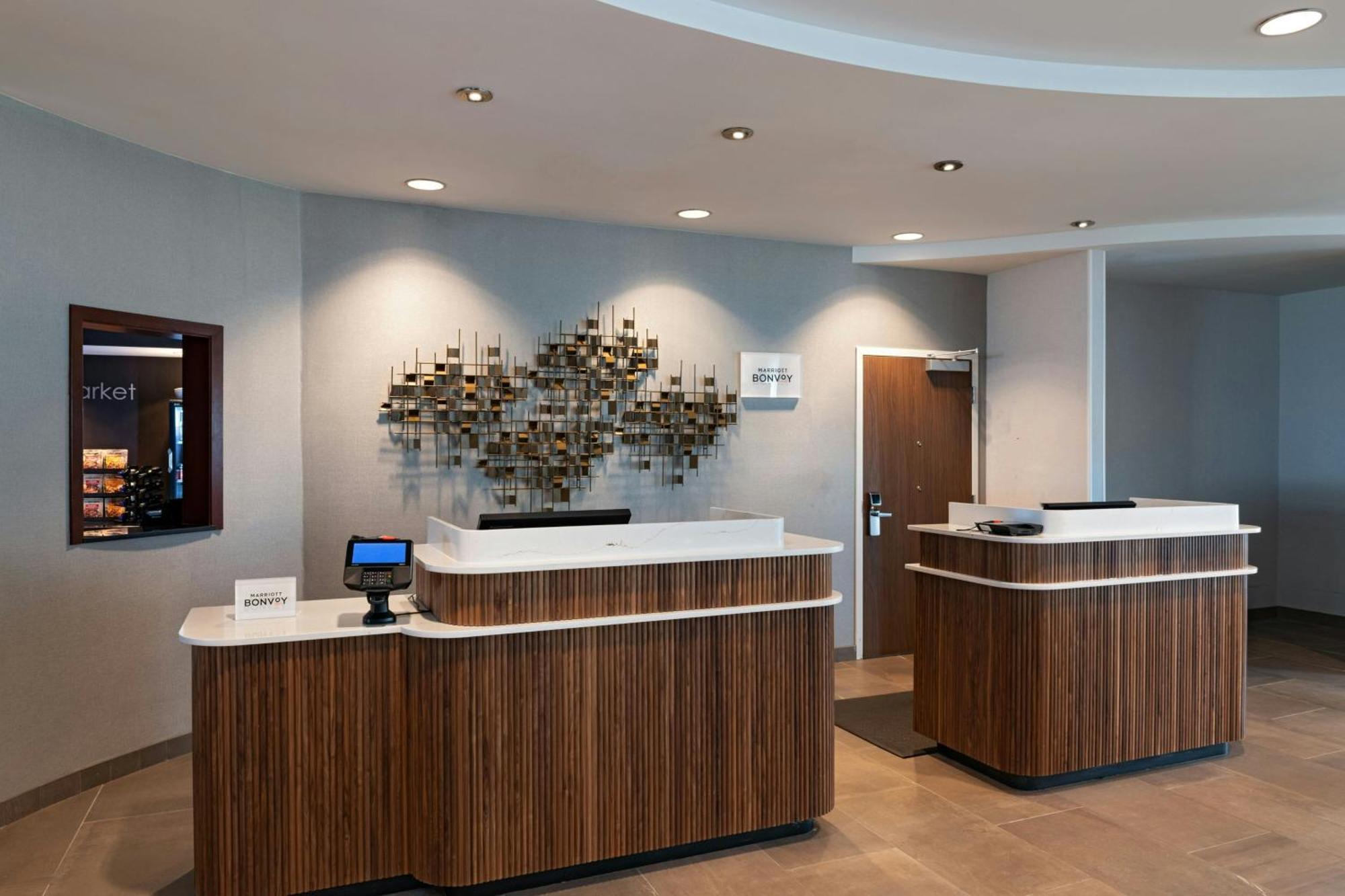 Hotel Courtyard By Marriott West/meridian Boise