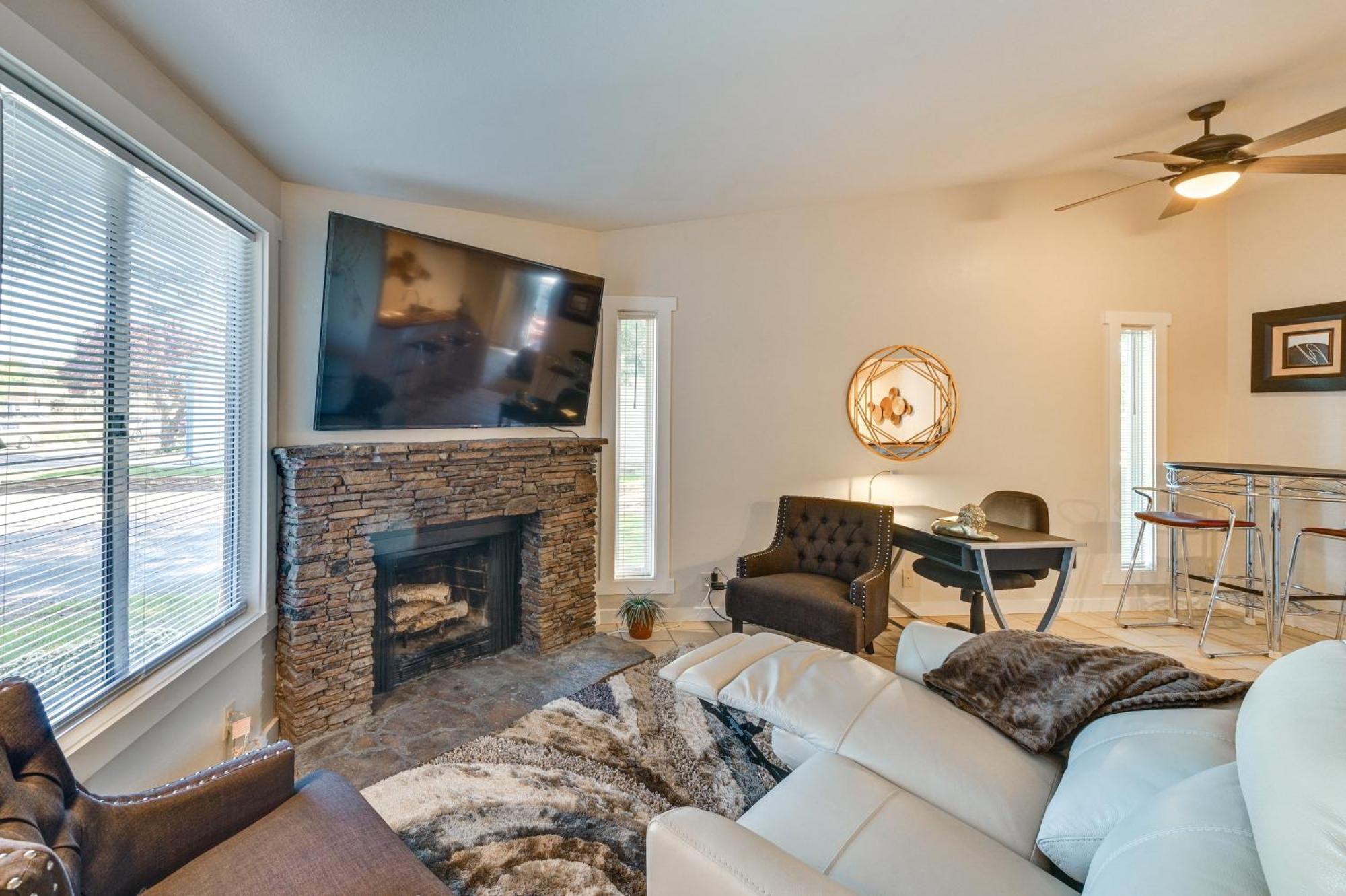 Private Couples Retreat Wfh Friendly! Apartment *