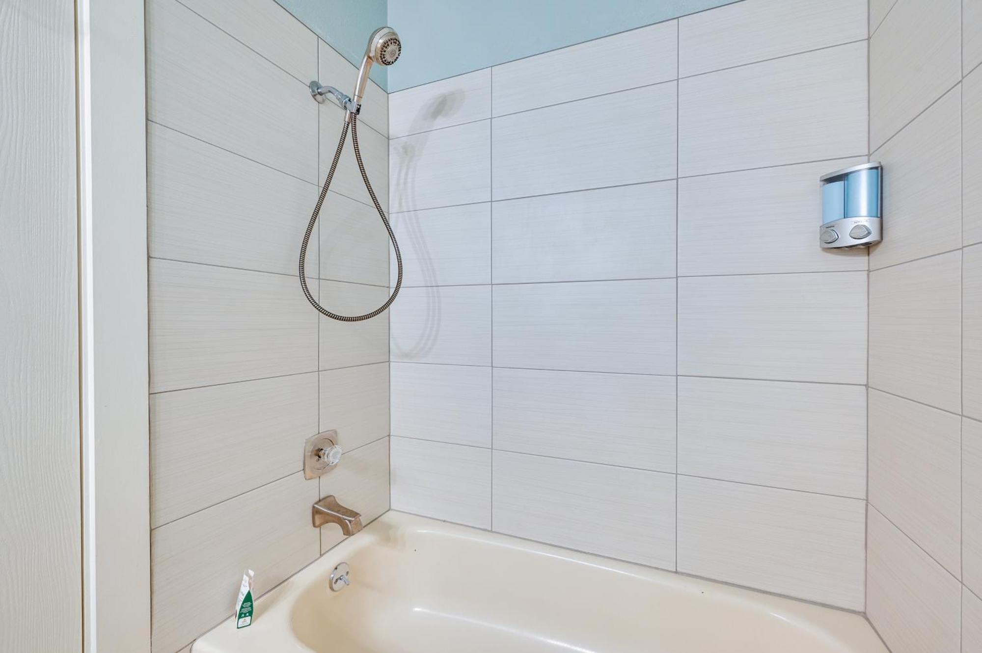 Apartment Private Couples Retreat Wfh Friendly!