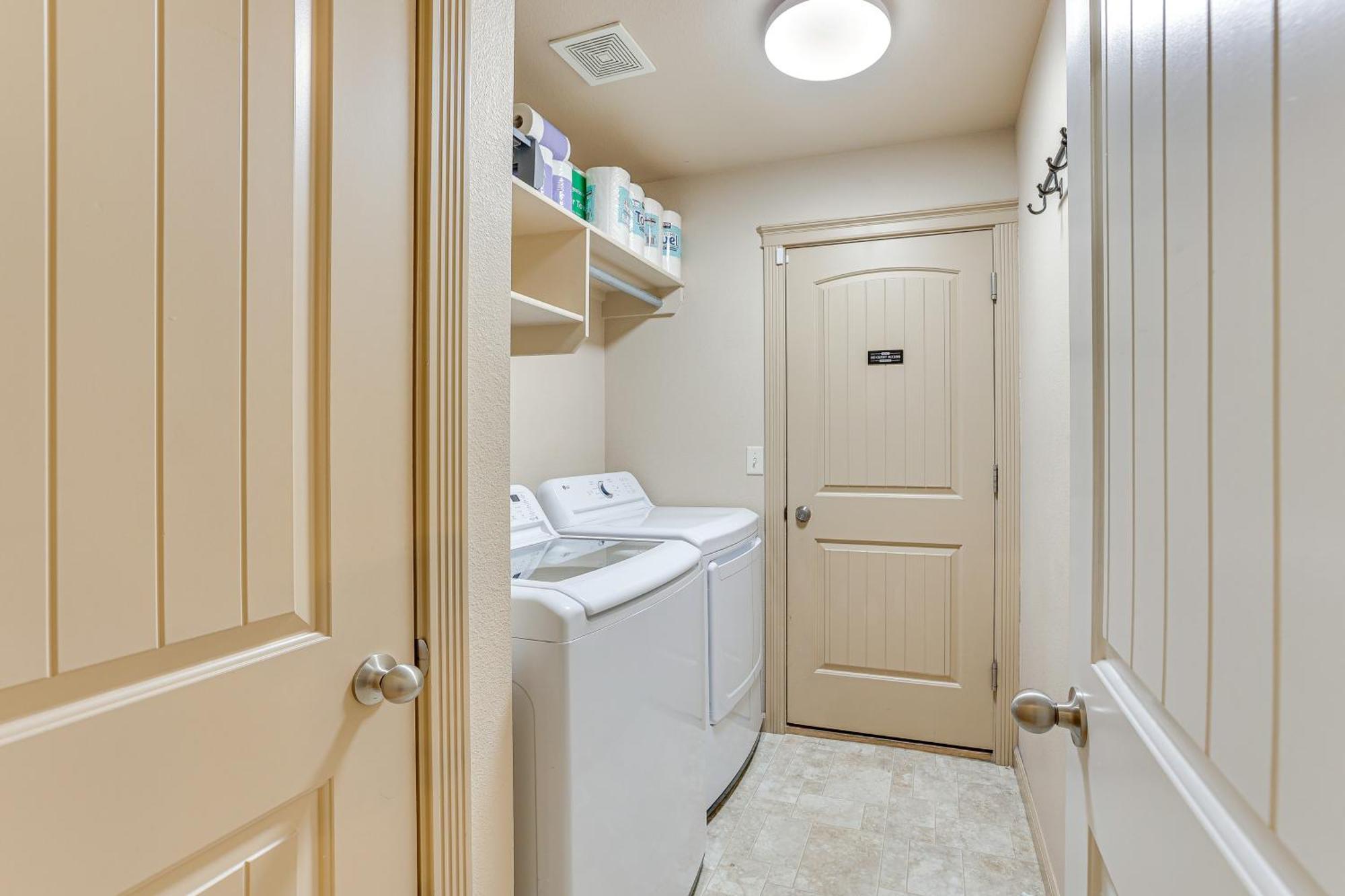 Holiday home 1 Mi To Towne Square With Patio! *