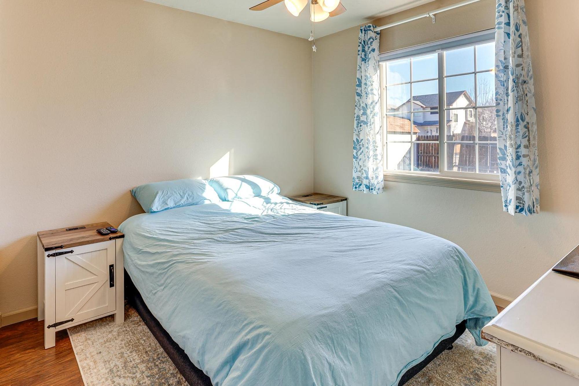 1 Mi To Towne Square With Patio! Holiday home Boise