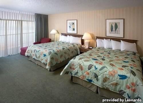 Red Lion Downtowner Hotel